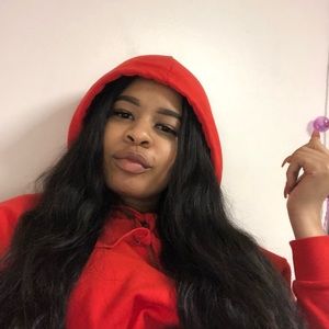 Meet your Posher, Munira